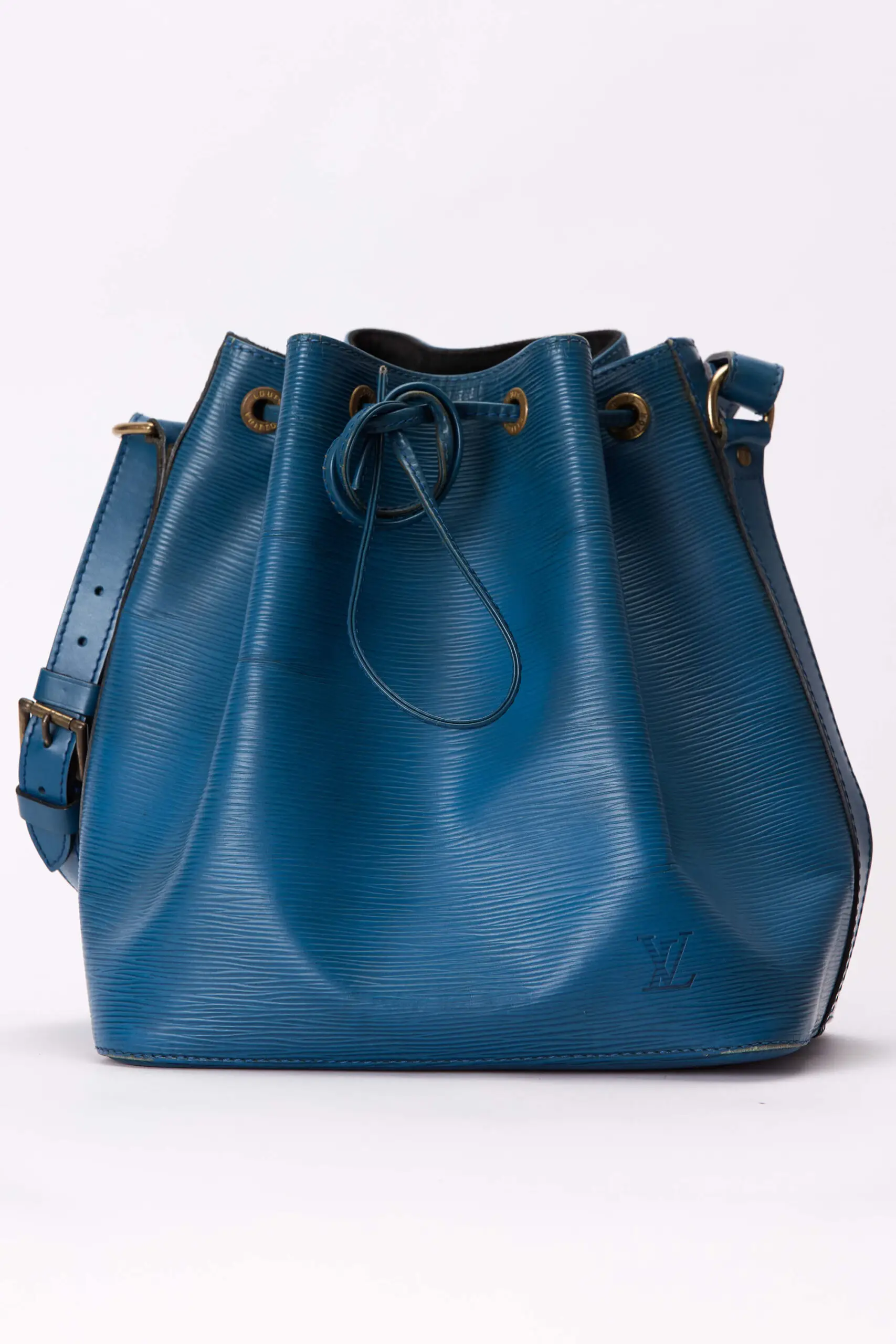 Petit Noé Leather Bag In Blue 2 Petit Noé Leather Bag in Blue - Image 2