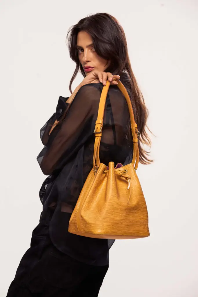 Petit Noe Leather Bag in Yellow