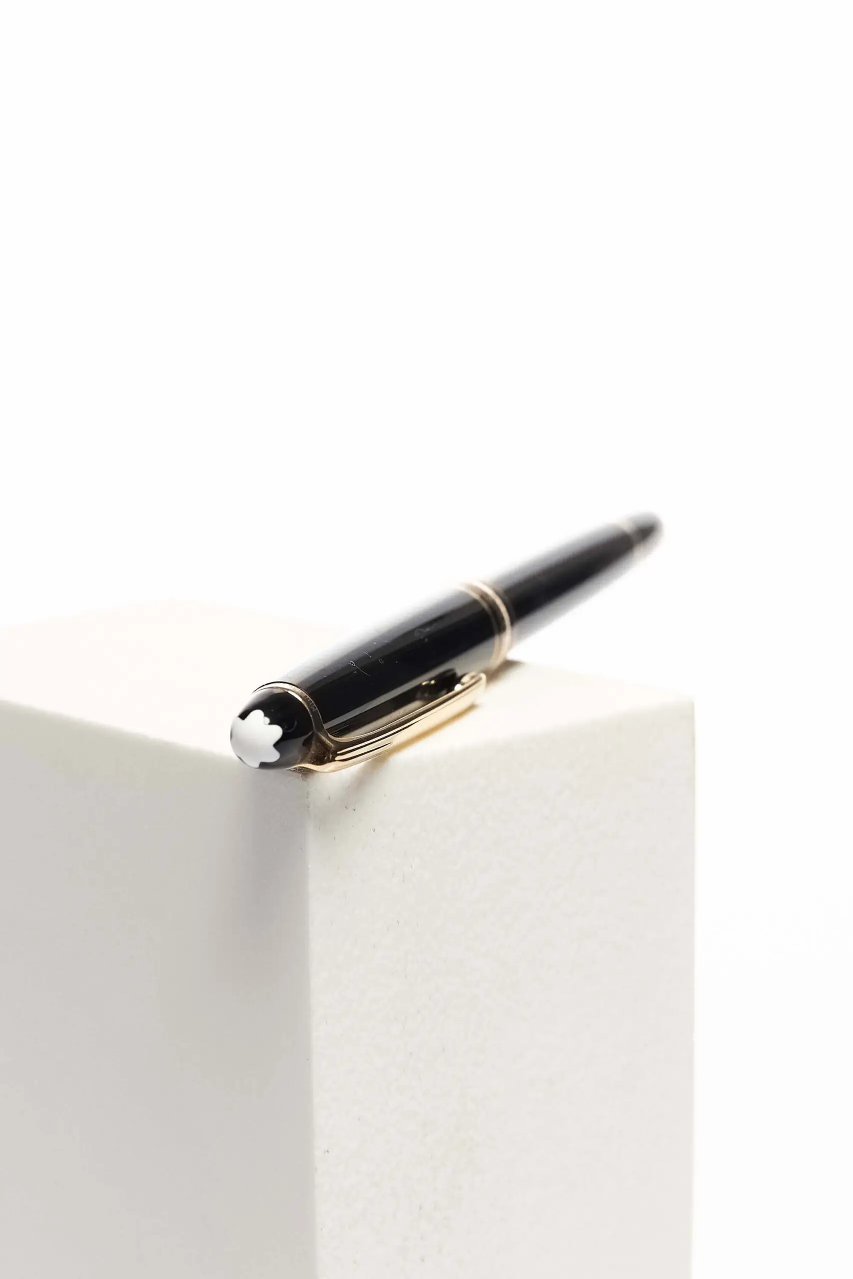 Montblanc Meisterstück Ballpoint Pen 3 Montblanc Meisterstück Ballpoint Pen